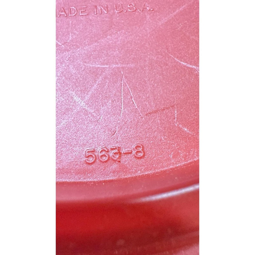 Tupperware ,medium‎ Pitcher /Storage Container W/Red Lid  563-8 - Picture 2 of 8